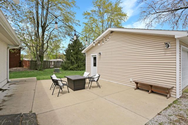 887 N Rebel Square, Rockport, IN 47635