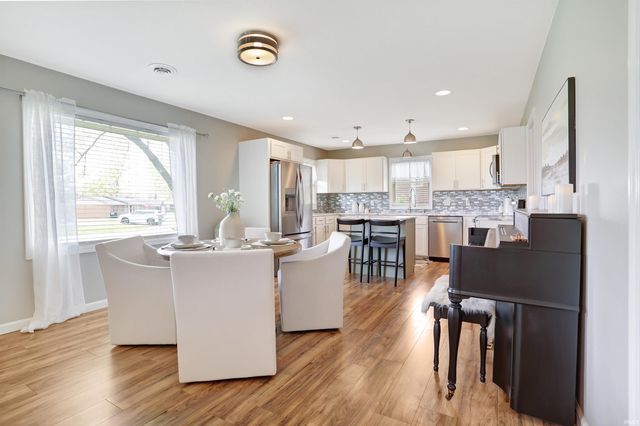 887 N Rebel Square, Rockport, IN 47635