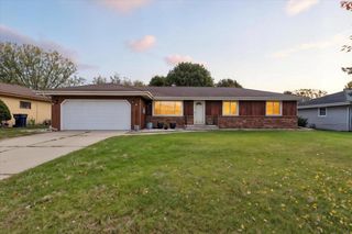 1002 Somerset Drive, Janesville, WI 53546