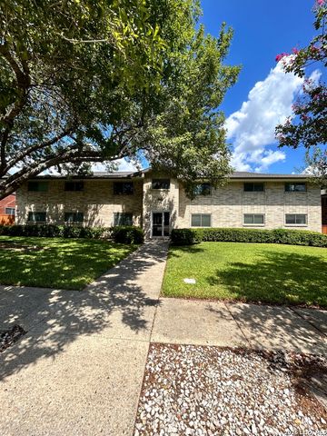 223 W Silver Sands Dr Apt 8, San Antonio, TX 78216