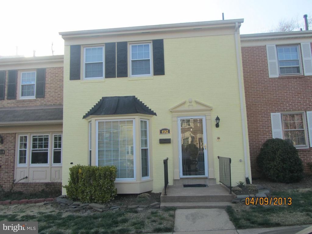 4542 MAXFIELD DR, Annandale, VA 22003