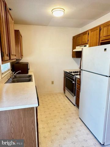 27 ORCHARD AVE, Somerdale, NJ 08083