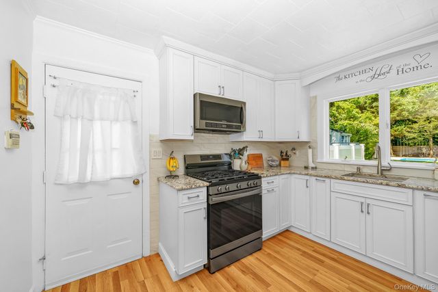 60 Hubbard Avenue, Riverhead, NY 11901