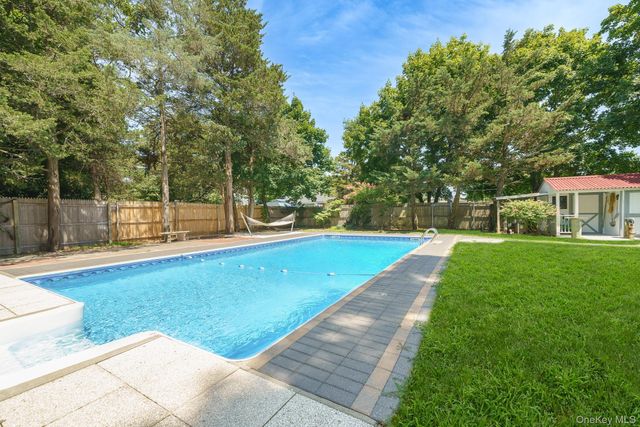 60 Hubbard Avenue, Riverhead, NY 11901