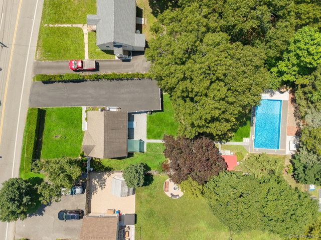 60 Hubbard Avenue, Riverhead, NY 11901