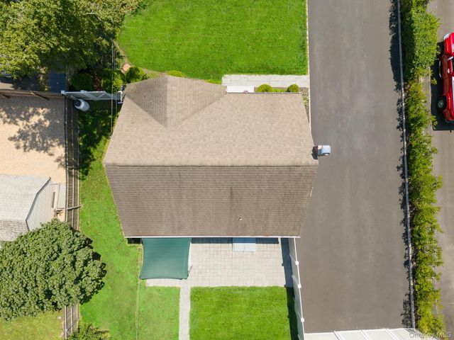 60 Hubbard Avenue, Riverhead, NY 11901