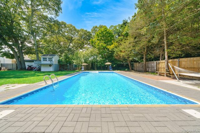 60 Hubbard Avenue, Riverhead, NY 11901