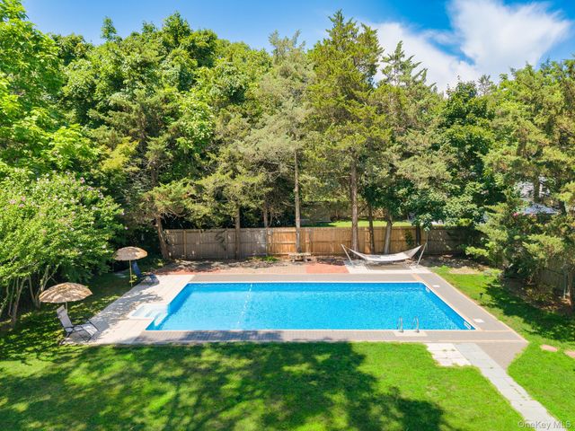 60 Hubbard Avenue, Riverhead, NY 11901