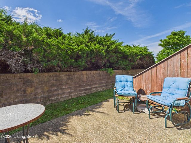 4223 Garden Ridge Rd, Crestwood, KY 40014