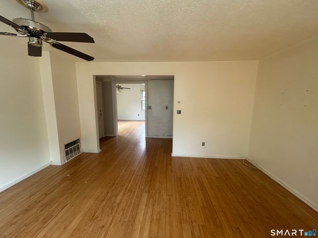 672 Woodward Avenue 672, New Haven, CT 06512