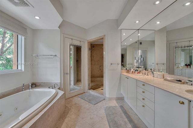 791 Crandon Boulevard 301, Key Biscayne, FL 33149