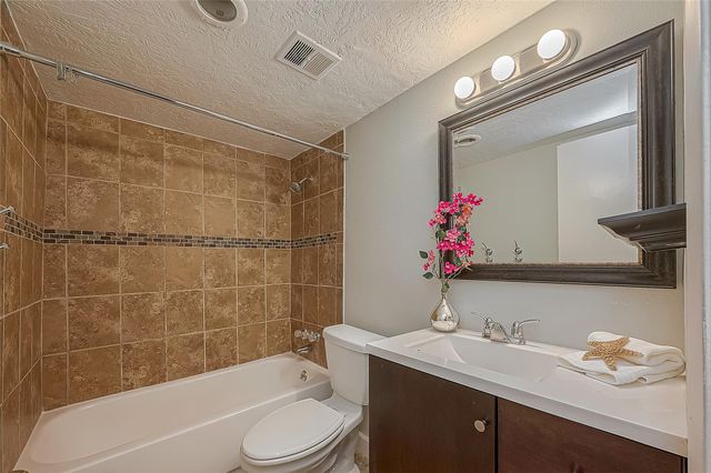 3224 Timmons Lane 147, Houston, TX 77027