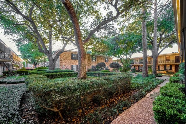 3224 Timmons Lane 147, Houston, TX 77027
