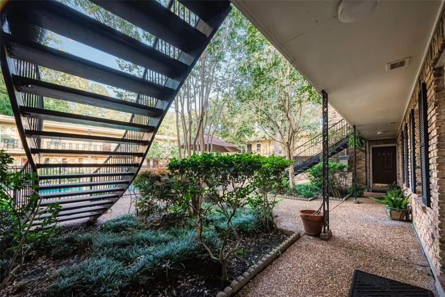 3224 Timmons Lane 147, Houston, TX 77027