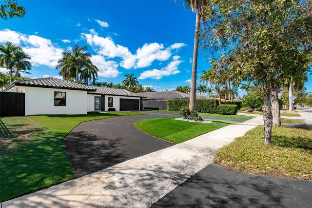 4721 Bayview Drive, Fort Lauderdale, FL 33308