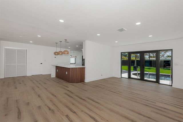 4721 Bayview Drive, Fort Lauderdale, FL 33308