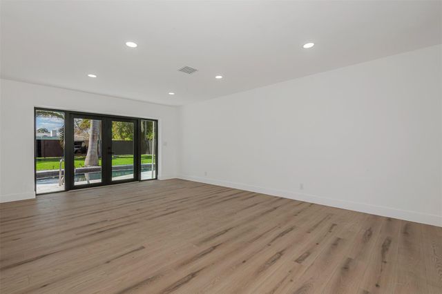 4721 Bayview Drive, Fort Lauderdale, FL 33308