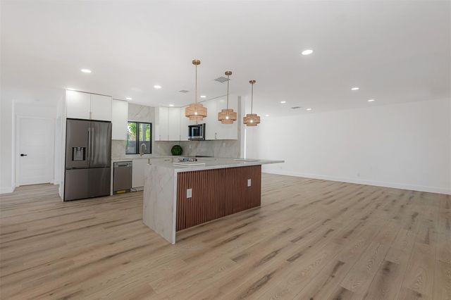 4721 Bayview Drive, Fort Lauderdale, FL 33308