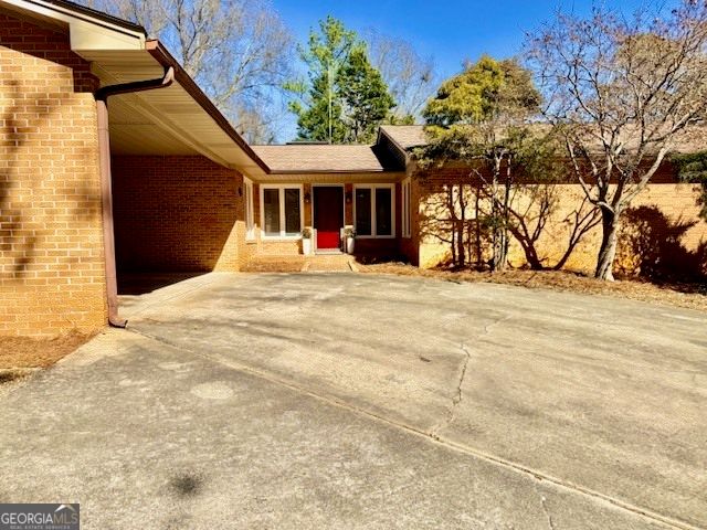 649 Laura Drive, Griffin, GA 30224