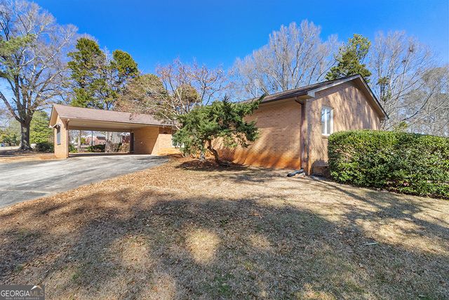 649 Laura Drive, Griffin, GA 30224