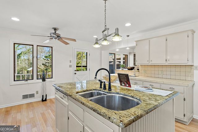 649 Laura Drive, Griffin, GA 30224