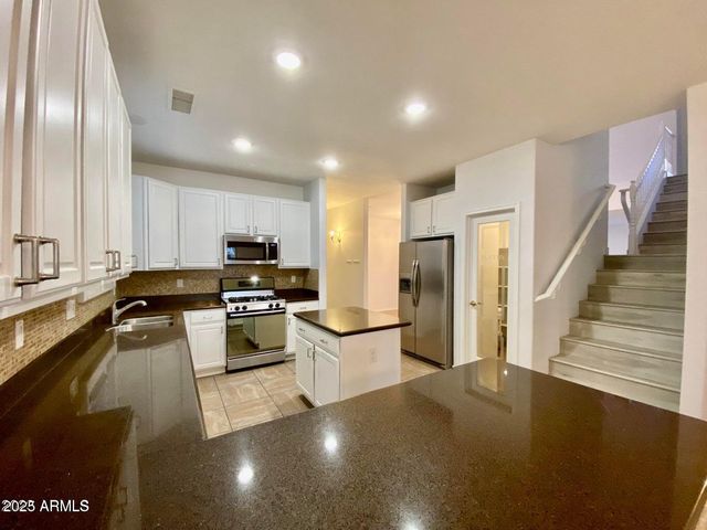 6783 W YEARLING Road, Peoria, AZ 85383