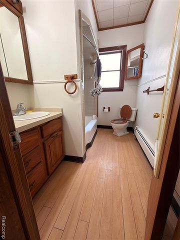 2978 Evaline Street, Hamtramck, MI 48212