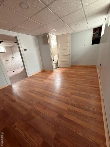 2978 Evaline Street, Hamtramck, MI 48212