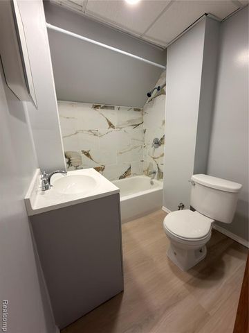 2978 Evaline Street, Hamtramck, MI 48212