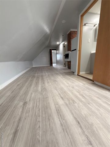 2978 Evaline Street, Hamtramck, MI 48212