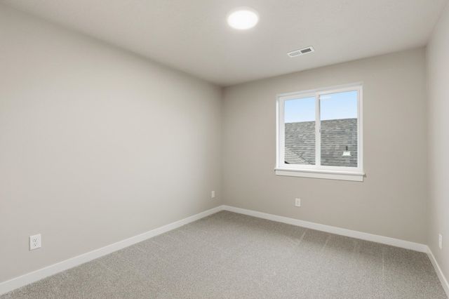 414 N Viewmont Ct, Greenacres, WA 99016