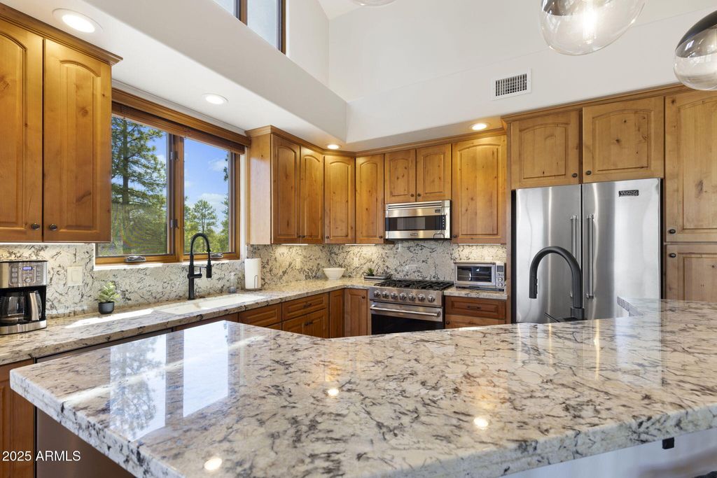 Image 16 of property listing at 2645 E TELLURIDE Drive, Flagstaff, AZ 86005