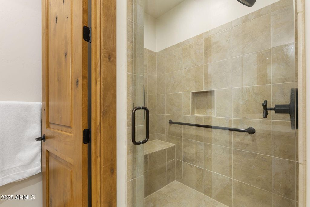 Image 27 of property listing at 2645 E TELLURIDE Drive, Flagstaff, AZ 86005