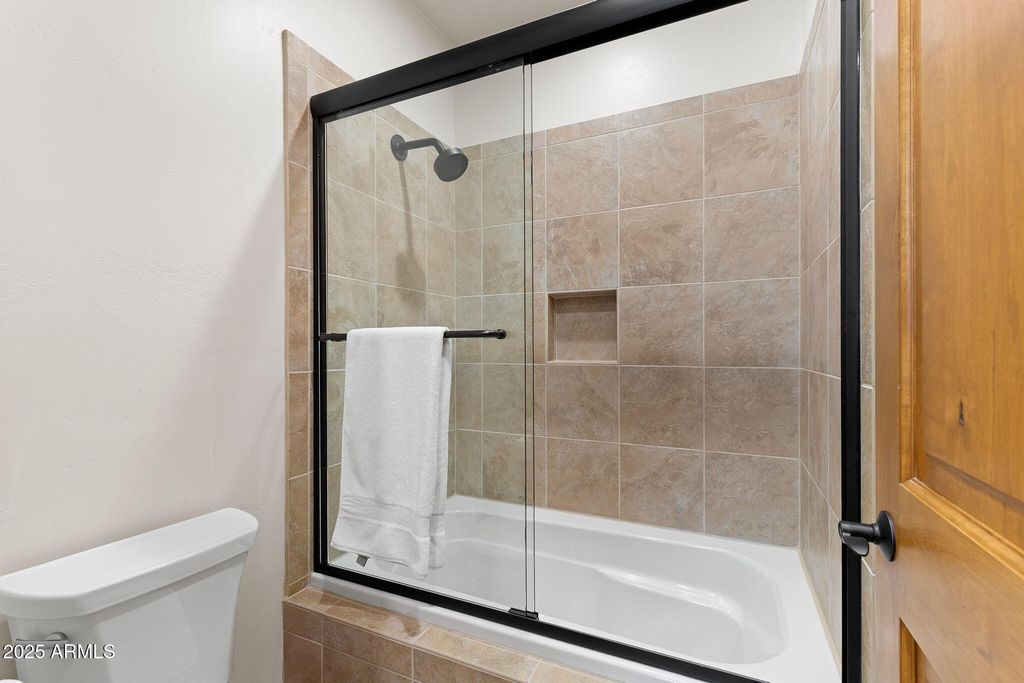 Image 32 of property listing at 2645 E TELLURIDE Drive, Flagstaff, AZ 86005