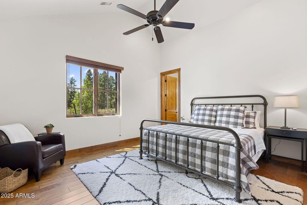 Image 33 of property listing at 2645 E TELLURIDE Drive, Flagstaff, AZ 86005