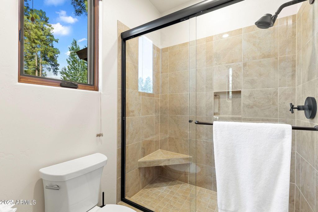 Image 36 of property listing at 2645 E TELLURIDE Drive, Flagstaff, AZ 86005