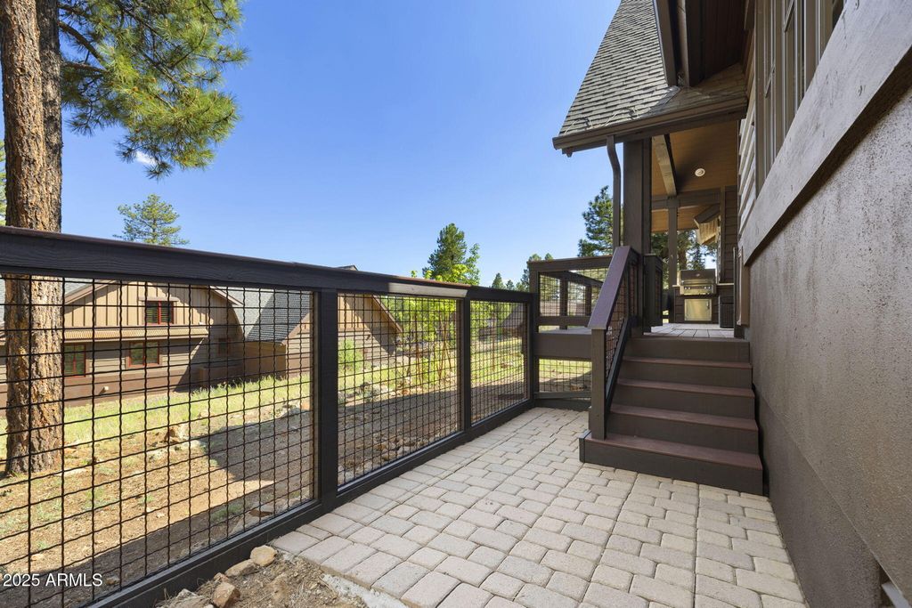 Image 44 of property listing at 2645 E TELLURIDE Drive, Flagstaff, AZ 86005