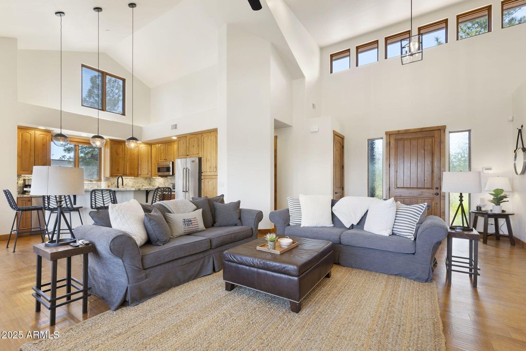 Image 6 of property listing at 2645 E TELLURIDE Drive, Flagstaff, AZ 86005