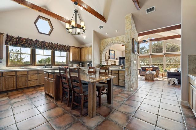 1120 Canyon View RD, Dripping Springs, TX 78620
