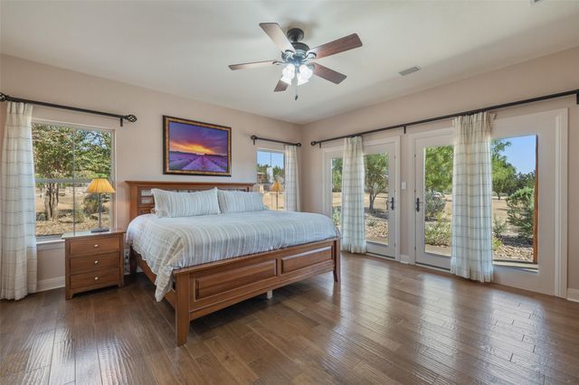 1120 Canyon View RD, Dripping Springs, TX 78620