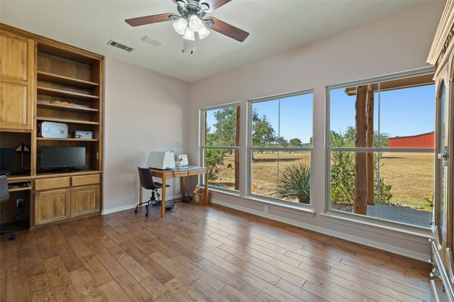 1120 Canyon View RD, Dripping Springs, TX 78620
