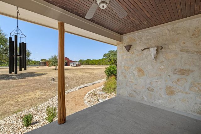 1120 Canyon View RD, Dripping Springs, TX 78620