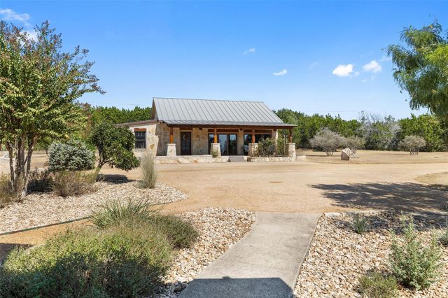 1120 Canyon View RD, Dripping Springs, TX 78620