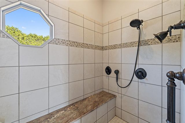 1120 Canyon View RD, Dripping Springs, TX 78620