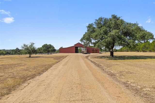 1120 Canyon View RD, Dripping Springs, TX 78620