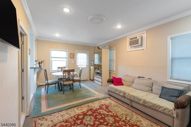 411 Sheridan Pl, Fairview Boro, NJ 07022