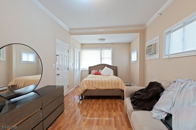 411 Sheridan Pl, Fairview Boro, NJ 07022