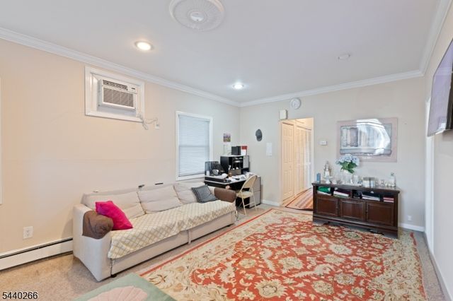 411 Sheridan Pl, Fairview Boro, NJ 07022