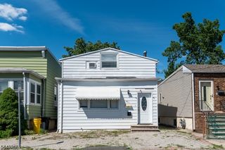 411 Sheridan Pl, Fairview Boro, NJ 07022