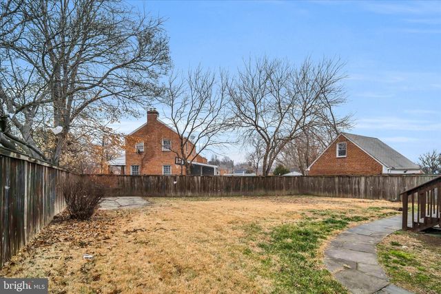 1002 CHILLUM RD, Hyattsville, MD 20782